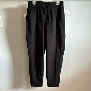 Old Navy active woven utility pants.